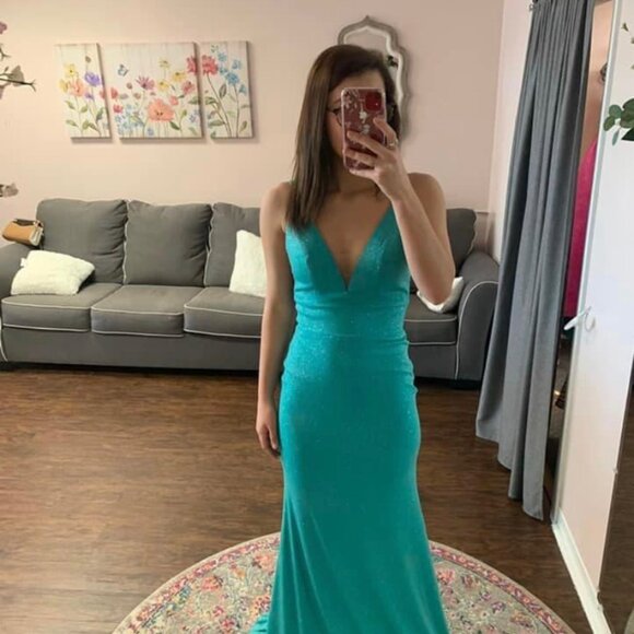 Prom Dress- size 0 but stretchy - Picture 1 of 2